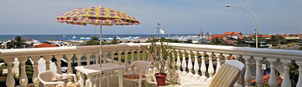 Hotel Happy Marina di Pietrasanta Dış mekan fotoğraf