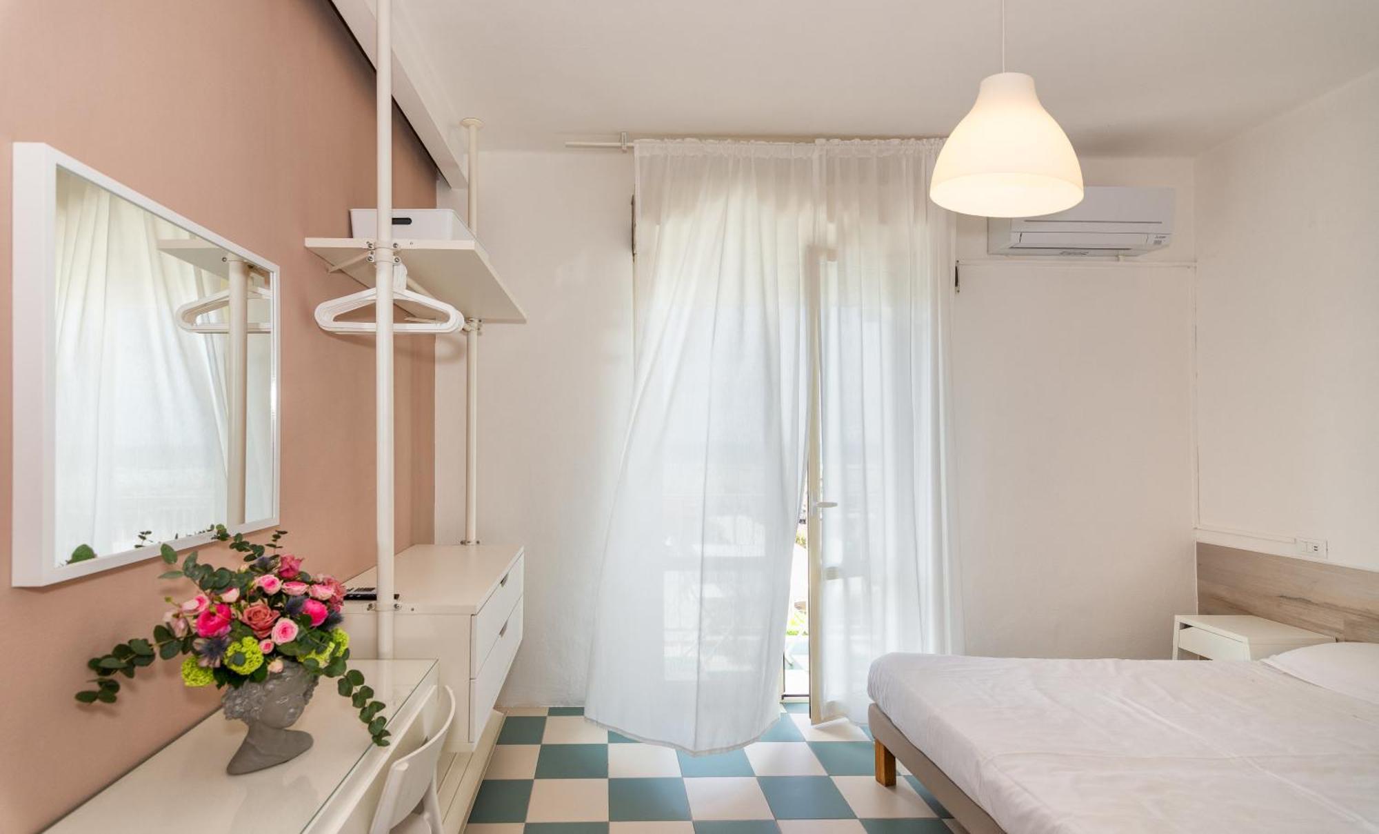 Hotel Happy Marina di Pietrasanta Dış mekan fotoğraf