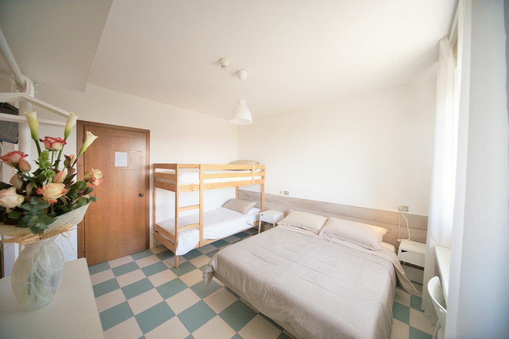 Hotel Happy Marina di Pietrasanta Dış mekan fotoğraf